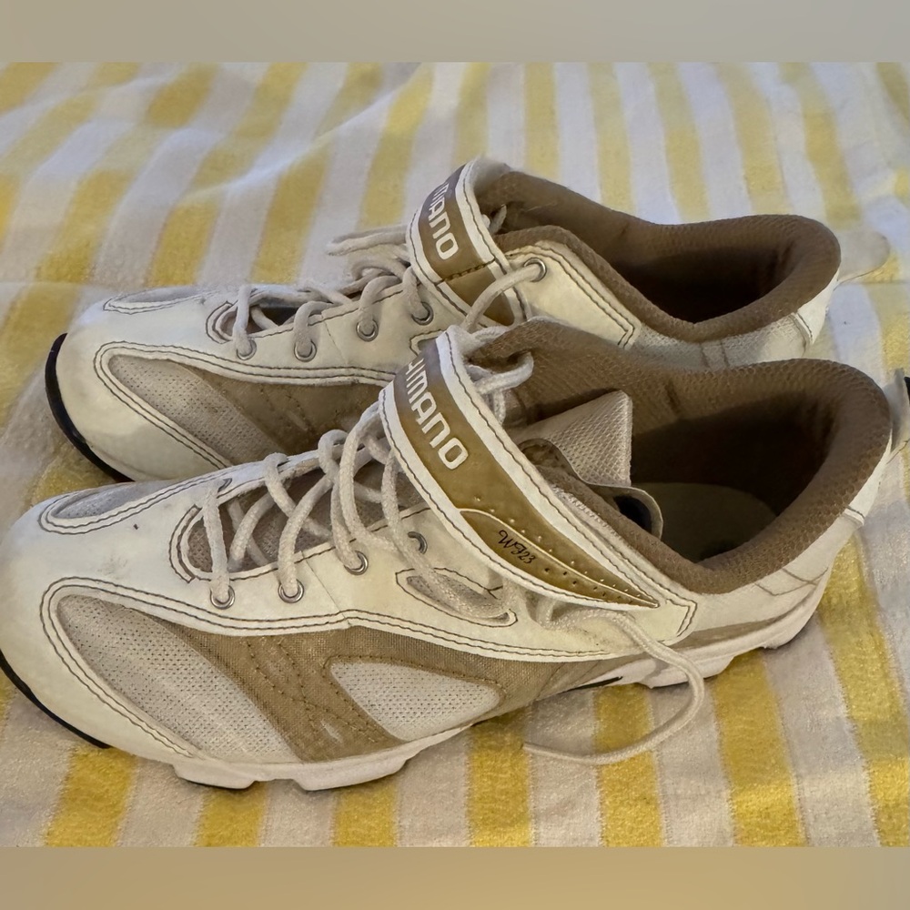 Shimano SH-WF23 cycling/ Spinning shoes, designed specifically for women. - Picture 5 of 10